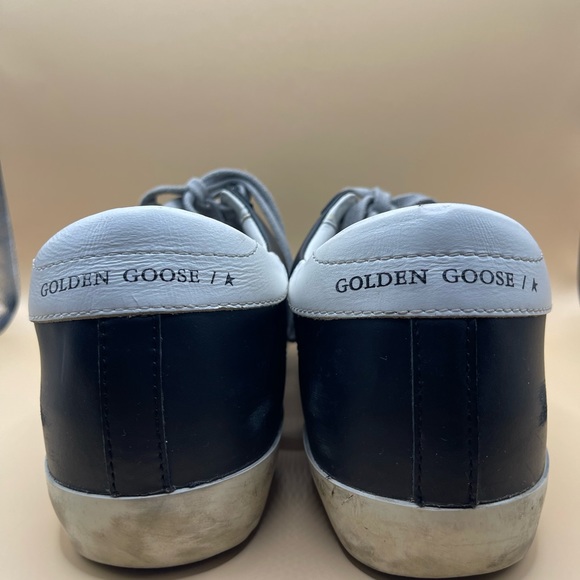 😍SOLD😍
Golden Goose Superstar Ladies Size 8 - Picture 2 of 6